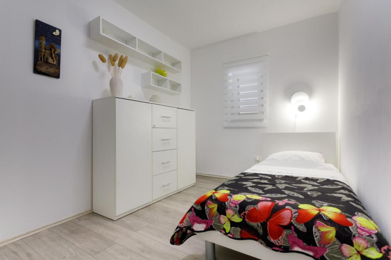 Apartman Laura Krk Town Εξωτερικό φωτογραφία