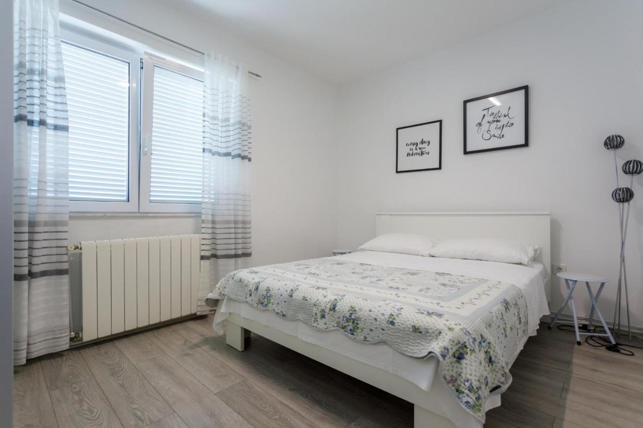 Apartman Laura Krk Town Εξωτερικό φωτογραφία